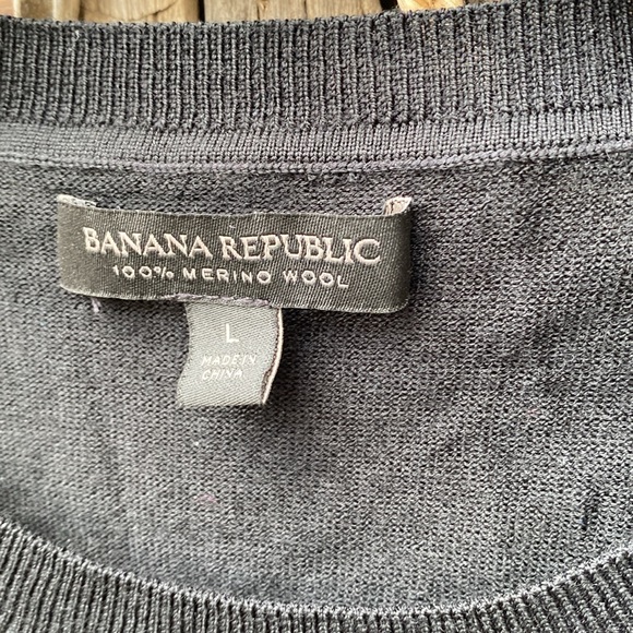 Banana republic large light weight black wool knit short sleeved sweater - Picture 5 of 5